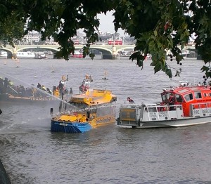 Brandende boot London